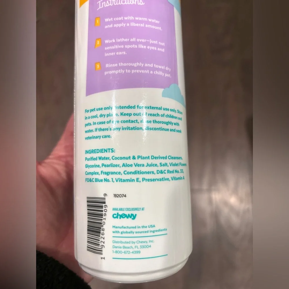 Frisco Dog & Cat Pet Brightening Shampoo W/ Aloe Vera- Coconut Creme Scent 20 Oz